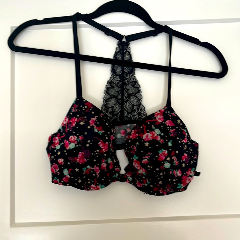 34D Black Patterned Victoria’s Secret Racerback Bra